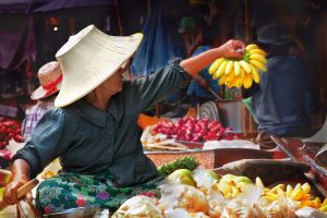 Thailand - Tour floating market drijvende markt - Traditioneel Amphawa Tour