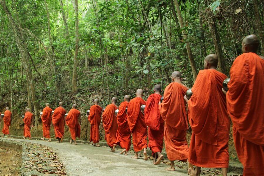 Sri Lanka - Monniken boeddhisme - 041