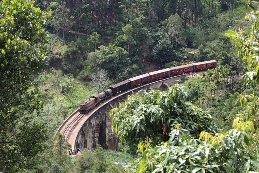 Sri Lanka - Trein spoor Ella - 013