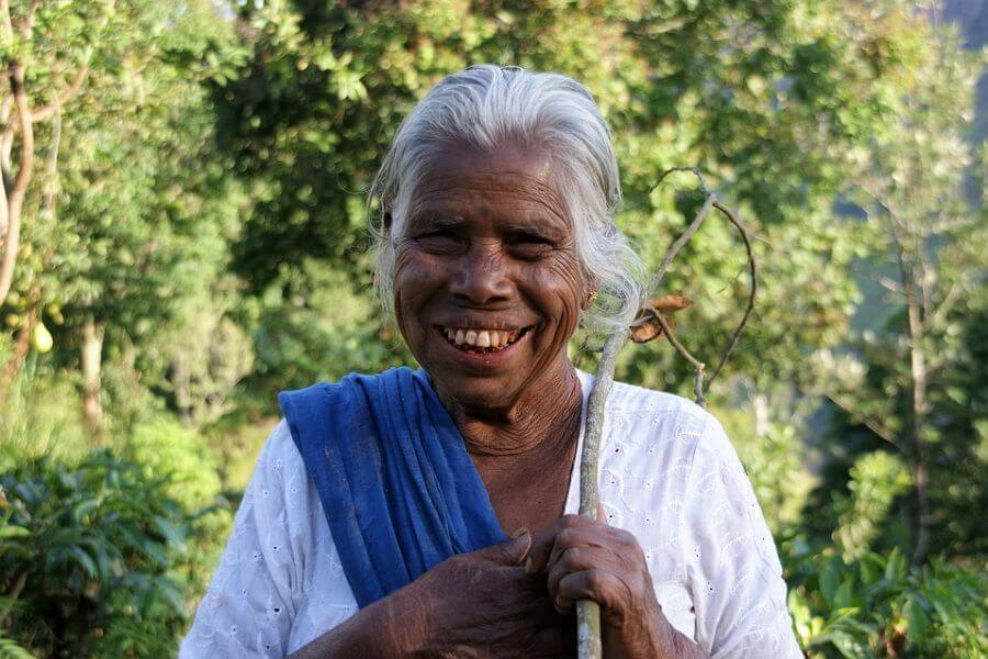 Sri Lanka -Vrouw in natuur - 043