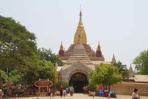 Familiereis Myanmar - Bagan - Ananda Phaya - 01