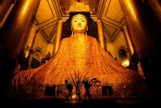 Myanmar - Yangon - Boeddha