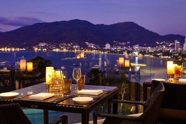 Thailand Amari Phuket clubhouse dining night 1