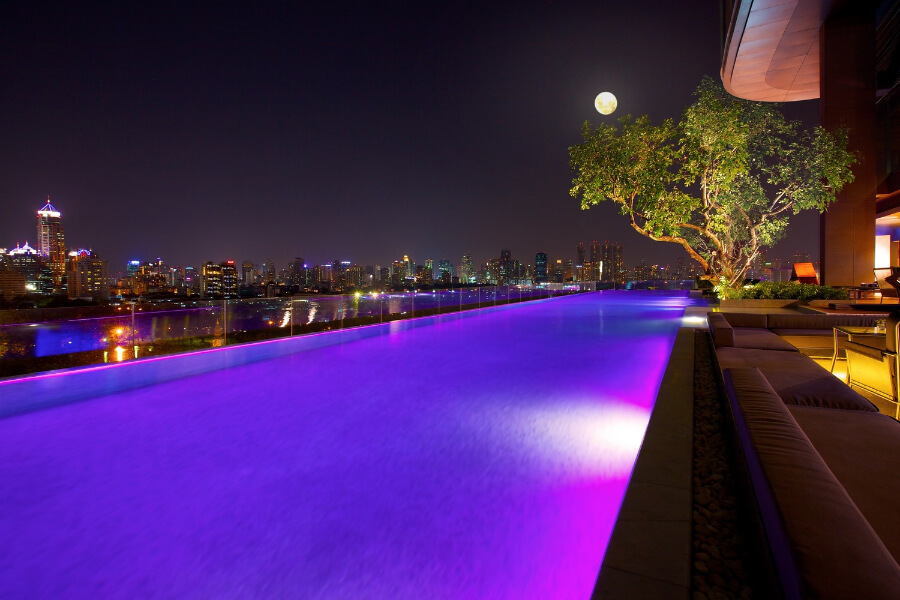Sofitel So Bangkok - Infinity Pool (Night View) (by Saravuth Suwanruxa)