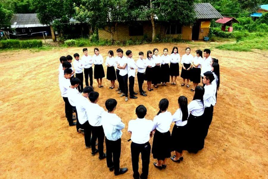 Thailand Philantrophy Connections jongeren in een hartvorm
