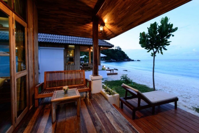 Thailand Koh Lipe Bundhaya Villas Honeymoon Beach