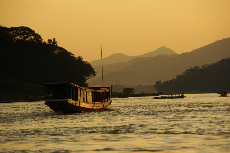 Laos met de slowboat over de Mekong rivier van Thailand naar Luang Prabang