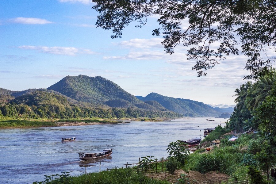 Laos Luang prabang mekong rivier cruise